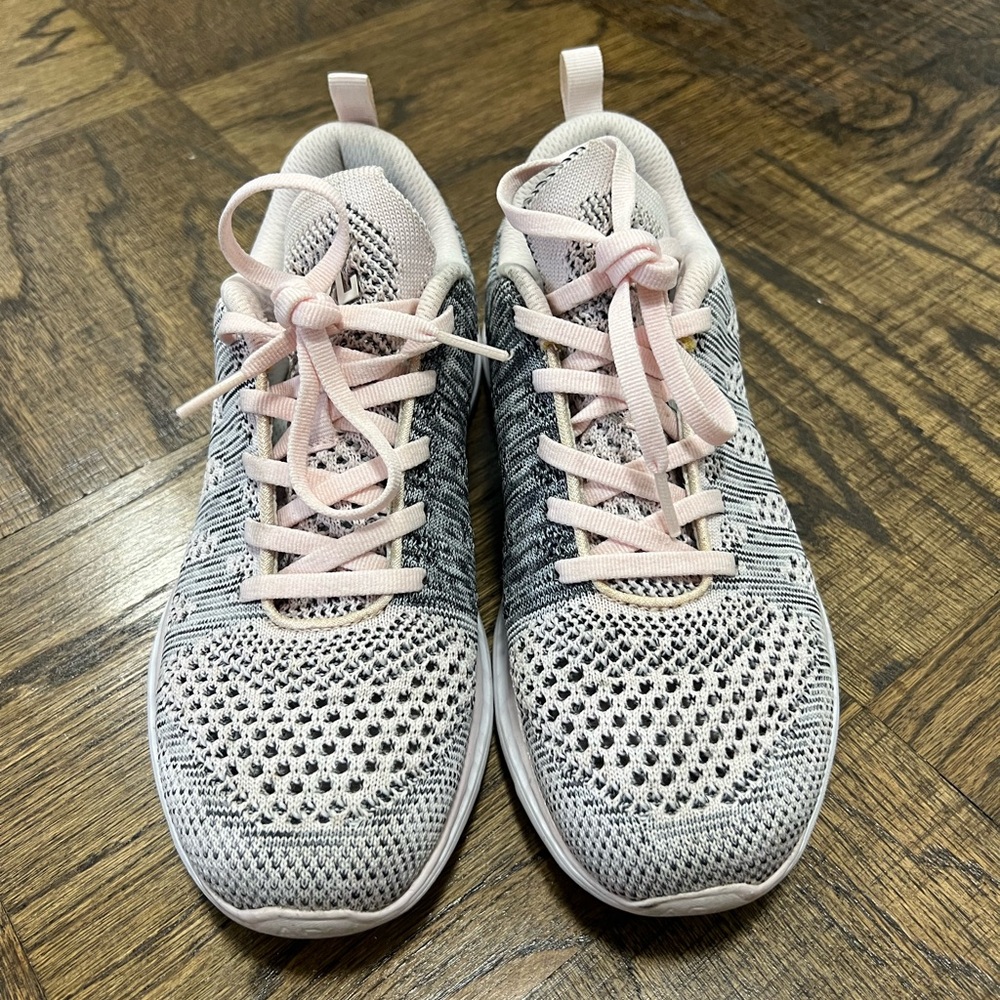 APL Sneakers